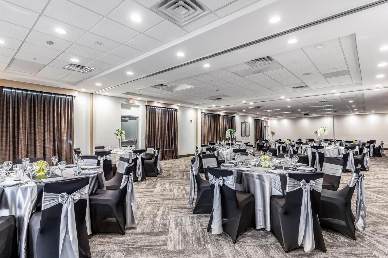 Hyatt Place Hampton Convention Center Экстерьер фото
