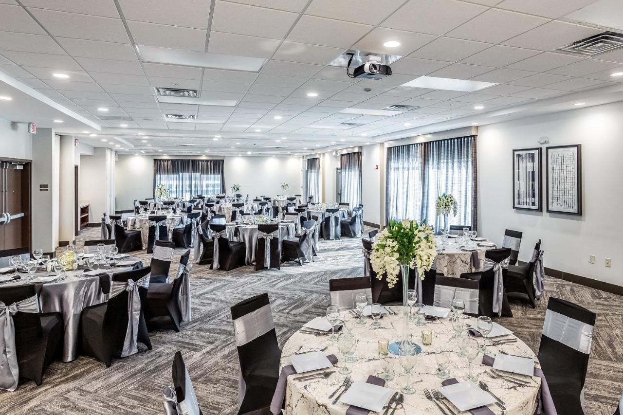 Hyatt Place Hampton Convention Center Экстерьер фото