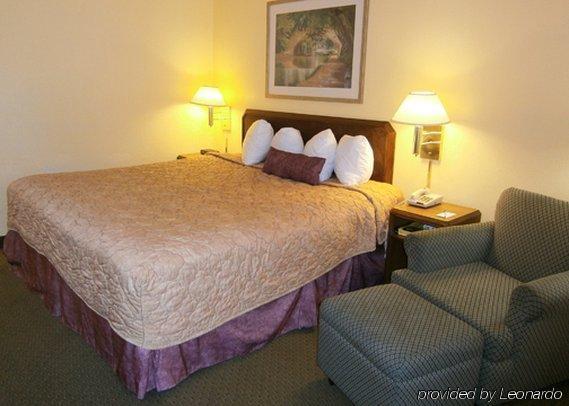 Hyatt Place Hampton Convention Center Номер фото